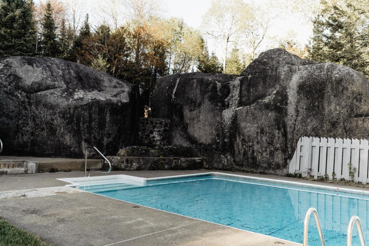 Le Couvent Val-Morin Hotel Exterior photo